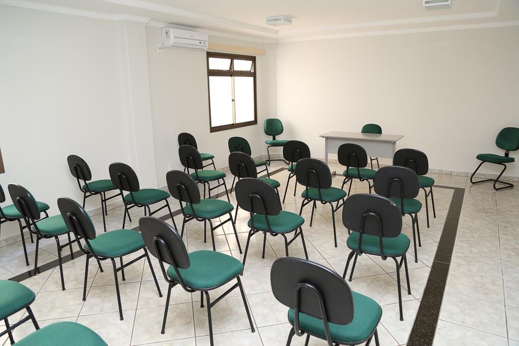 Big Executive Hotel Araguari Bagian luar foto