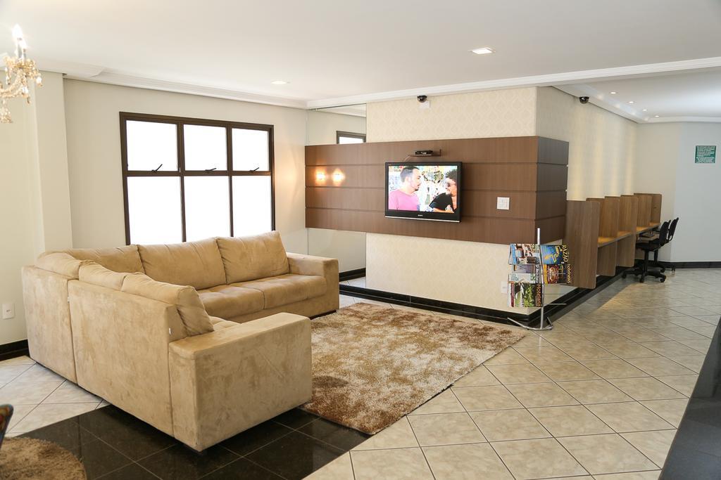 Big Executive Hotel Araguari Bagian luar foto