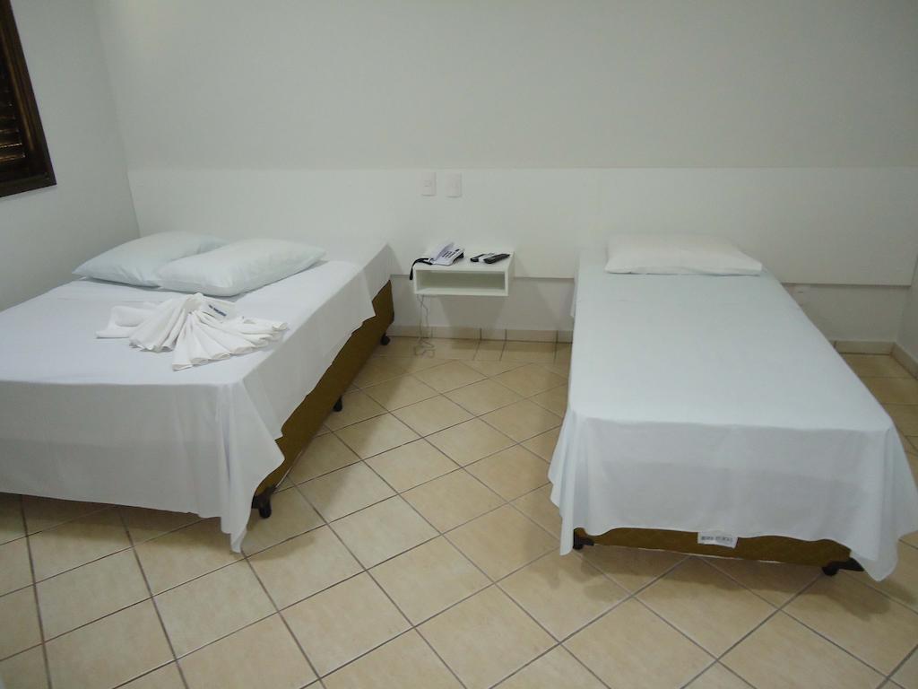 Big Executive Hotel Araguari Bagian luar foto